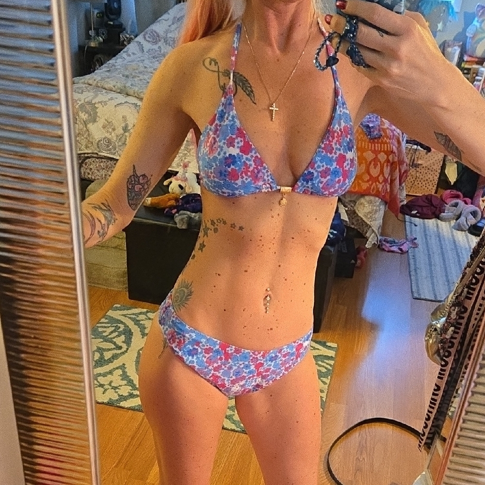 Floral Blue and Pink Bikini - Picture 5 of 5